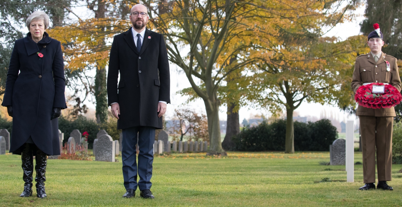 visite du cimetière St-Symphorien en présence de S.E.M. Theresa May, Premier ministre du Royaume-Uni. 