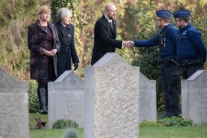 Visite du cimetière St-Symphorien en présence de S.E.M. Theresa May, Premier ministre du Royaume-Uni 