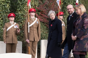 Visite du cimetière St-Symphorien en présence de S.E.M. Theresa May, Premier ministre du Royaume-Uni 