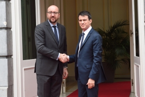 Moment of reflection at the Maelbeek metro station and encounter with French Prime Minister Manuel Valls.