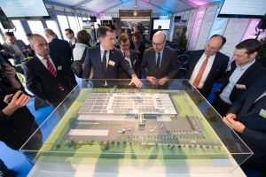 Eerste steen gelegd van Lidls nieuwe distributiecentrum in Marche-en-Famenne